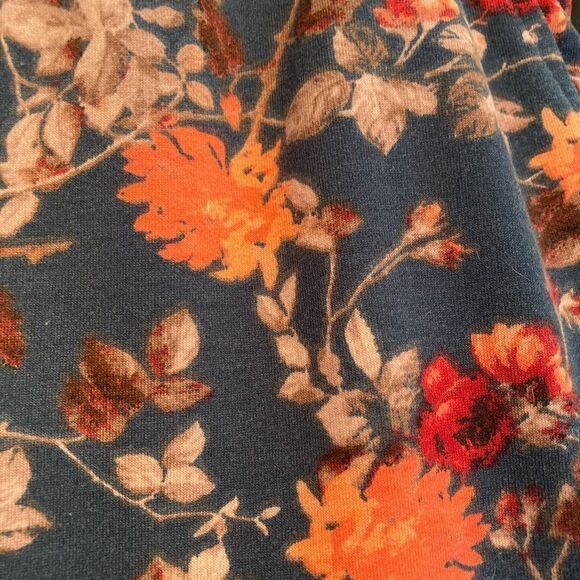 Cozy, warm, Floral joggers w/ pockets slouchy, high waist sweat pants - Picture 6 of 9